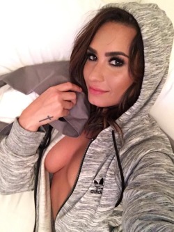 celeb-nude:  Demi Lovato American singer