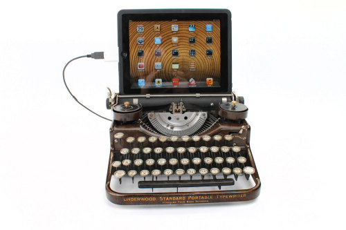 wordsnquotes:  Antique Typewriters are Given a Second Lease on Life Get them here!