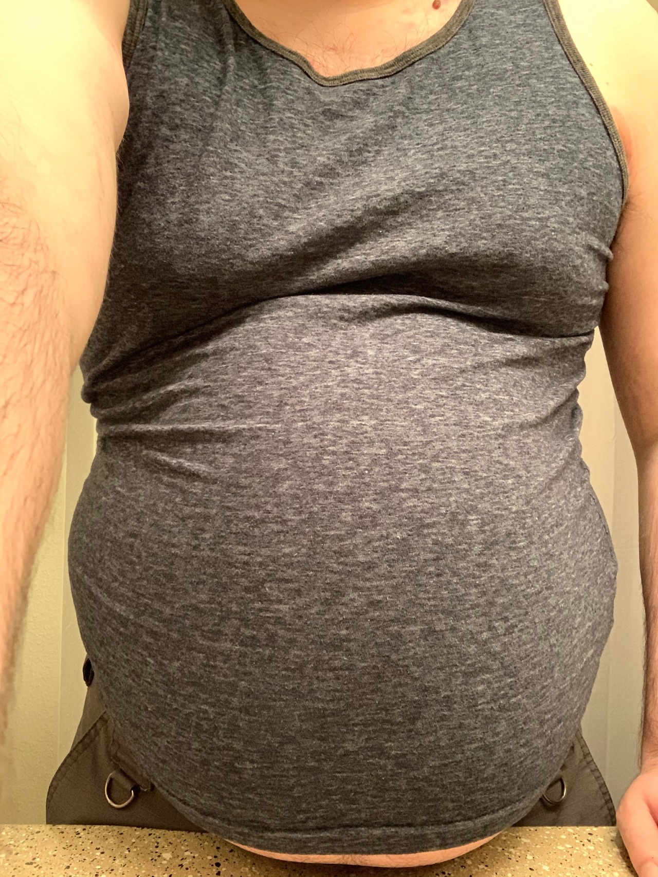 bigwolfcakebelly:These are both size Small, and yet they still juuuust barely fit in a way that I’d still wear them out.Hopefully that’ll change soon, but knowing me I won’t let a little peak of belly stop me from wearing them.