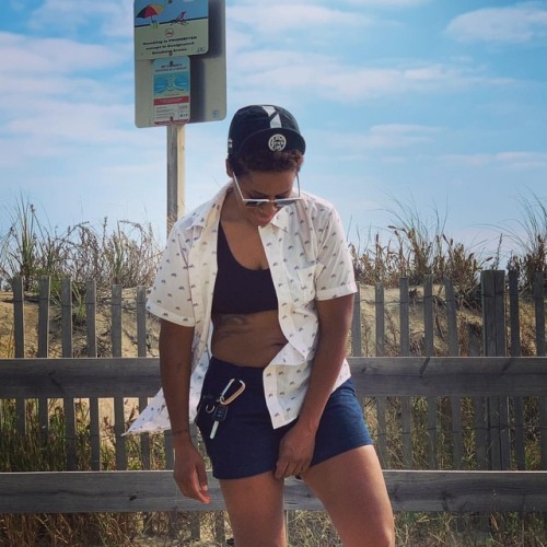 deucedlydeuce:Take me back to the beach   #dapperdeuce  #deucedimples  #dashingdeucedimples #dashing