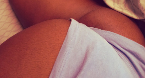 curvyxchocolate:  Eat my shorts! pt. 2Reblog if you like :)