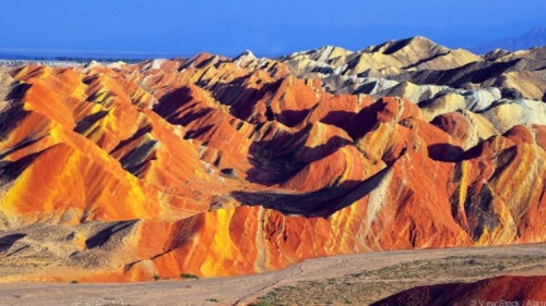 bunjywunjy: isnerdy:  memcjo:  wearethesparkk:  cassandor:   why are star wars planets more boring than earth and our solar system like sure we’ve seen desert, snow, diff types of forest, beach, lava, rain, but like…  rainbow mountains (peru) red