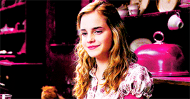 dailyhermionegranger:hermione + being an adorable bean