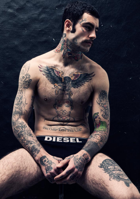 jonjonathanjon:  boyfriend goals. minus the face tats. 