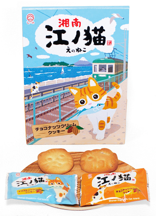 江ノ猫クッキーのパッケージイラスト『株式会社しいの食品』様から発売された『江ノ猫』クッキーのパッケージイラストをやらせていただきました。江ノ島の風景をバックにお魚をくわえた猫を描きました。現在、江ノ島