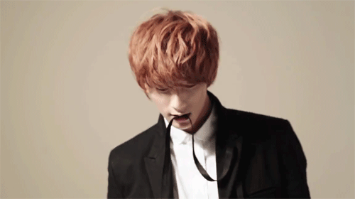 sayhunniee:  (╯°□°)╯︵ ┻━┻ 