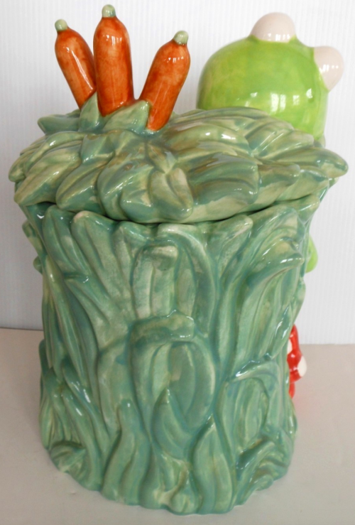 First-Series Kermit cookie jar, produced by Treasure Craft in 1994