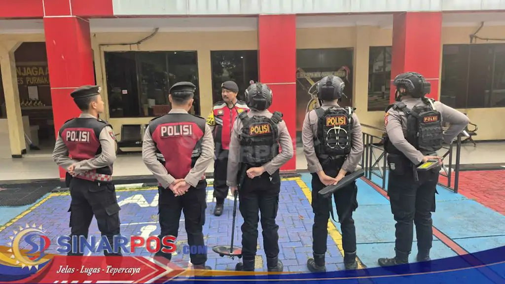 Amankan Peringatan Hari Kenaikan Isa Almasih, Polres Purwakarta Lakukan Sterilisasi Gereja