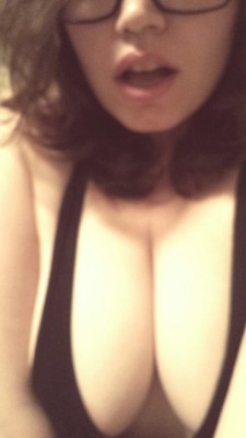 nerdyanddirtylady:  Sad it’s a little blurry, but I love my