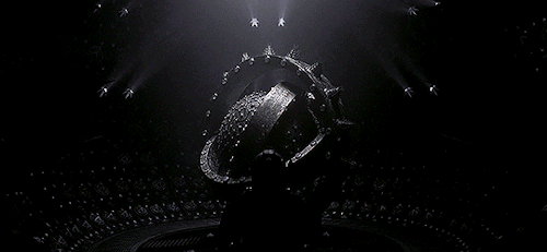 neillblomkamp:Event Horizon (1997) Directed by Paul W.S. Anderson
