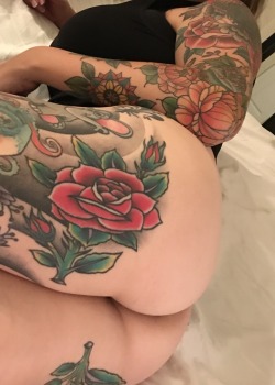 carriecapri: @carriecapri #tattoos #sexy