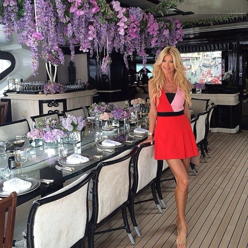 jelissajaconi:  #GirlCrush Victoria Silvstedt