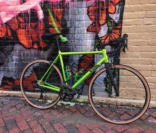 vynlbikes: Radium 88 a licious. @chris_long_vt (at Richmond, Virginia)www.instagram.com/p/Bn