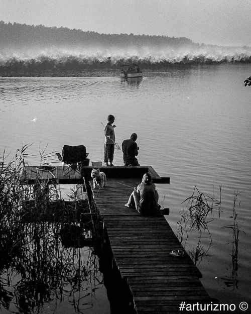 By the lake ➡️ #summermemories #analogphotography #filmphotography #filmnotdead #istillshootfilm #ke