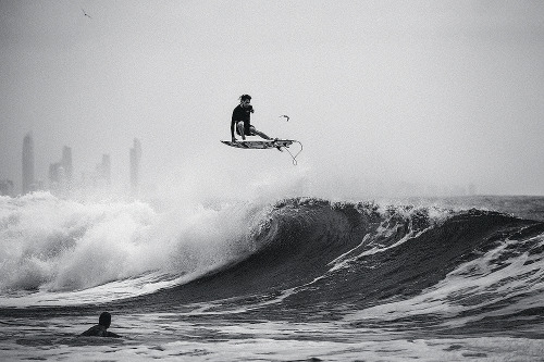 live-the-surf-life:  Craig Anderson, Australia. photo by Grant Ellis