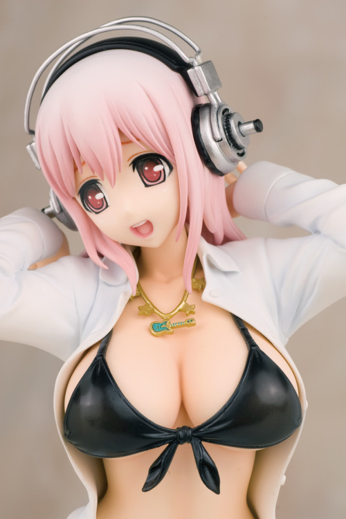 seraphsancta:   SkyTube Super Sonico 1/6 Scale Child Swimsuit Gravure Ver figure I did not take these images. 
