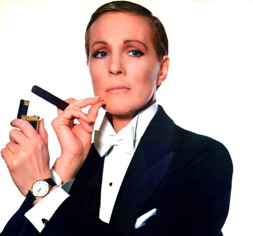 operaqueen:Julie Andrews as Victor, for Vogue. 1982.  