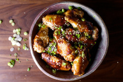 gastrogirl:  sticky sesame chicken wings.