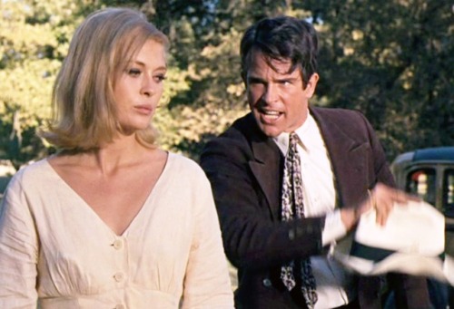 Faye Dunaway and Warren Beatty as Bonnie and Clyde
