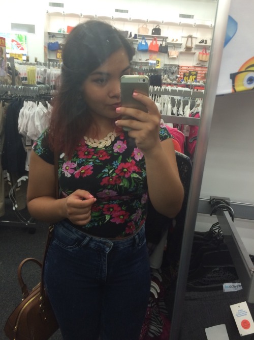 pocahontis-little-book-nook:  pollyandbooks:  pocahontis-little-book-nook:  Yesterday my aunt got me two crop tops and I was worried that they weren’t for my type of body and that I would look too fat in them. She and my cousin told me that I shouldn’t