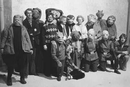 retrostarwarsstrikesback:Mos Eisley cantina Bar creatures and other characters, Star Wars 1977 @retr