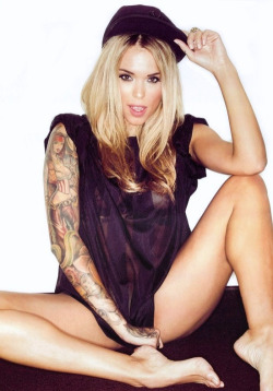 stunning-round-of-inked-girls:  More @ http://stunning-round-of-inked-girls.tumblr.com