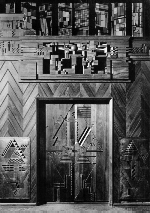 ofhouses: 326. Walter Gropius &amp; Adolph Meyer /// Adolf Sommerfeld House /// Berlin-Dahlem, G