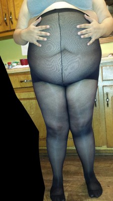 biggirlsarecuter:  obesegoddess:  In cased in panty hose… photos were requested.      :D  