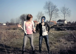 ambris-art:  primal-eyes:  Life is Strange, especially when two crazy ones meet again.Chloe : devilxladyMax : myself  Wow’s that’s some pretty spot on cosplay