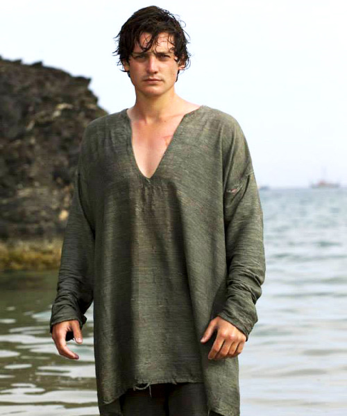 sherloaf-and-wheatson221b:   Aneurin Barnard in Moonfleet 2013  