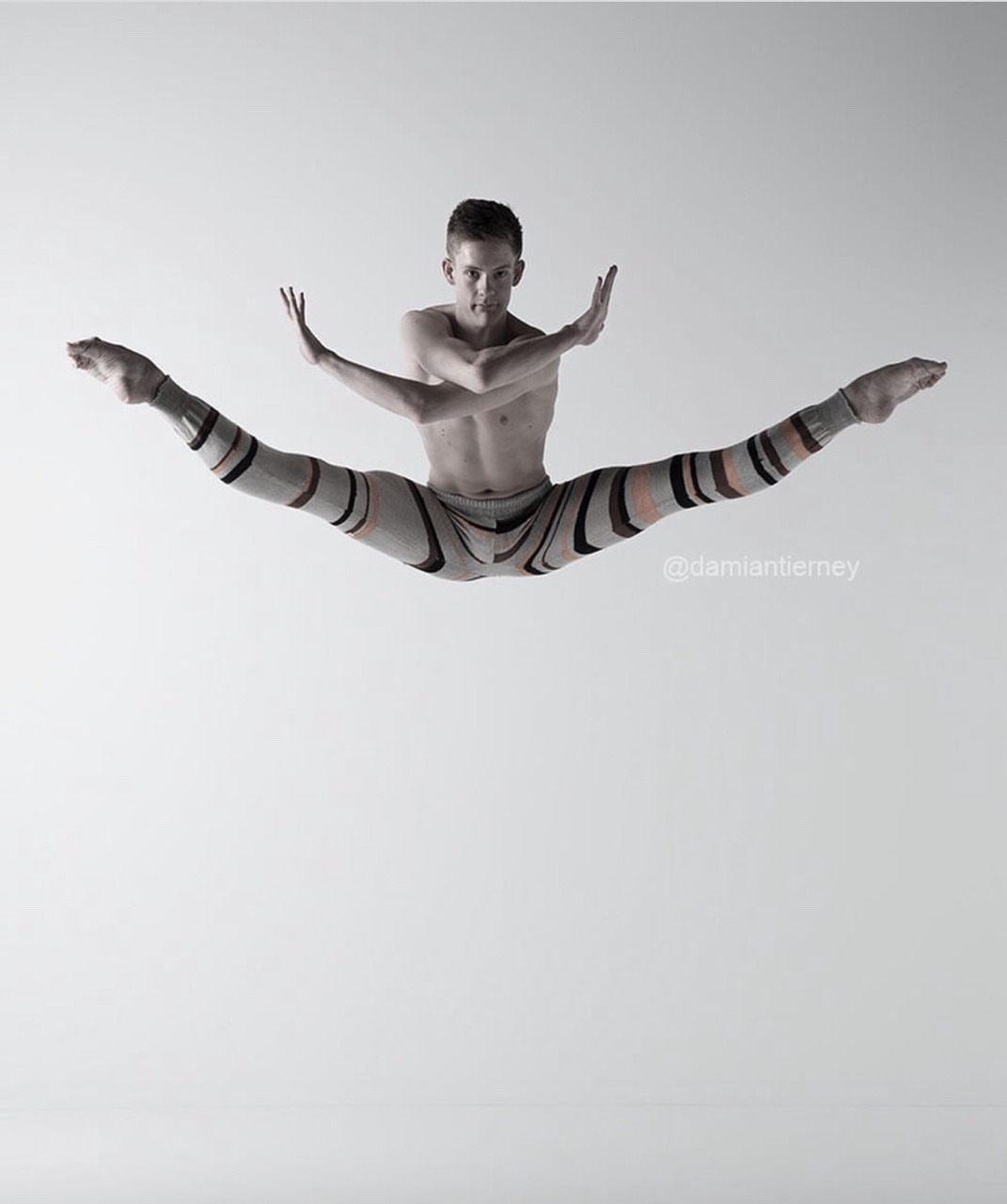 pas-de-duhhh:  Harrison Lee photographed by Damian Tierney