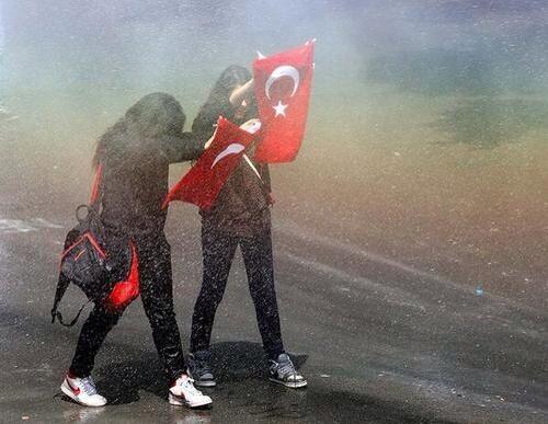 istanbulfreepress:  Ankara, 06.06.2013, More photos from demonstrations in Ankara. 