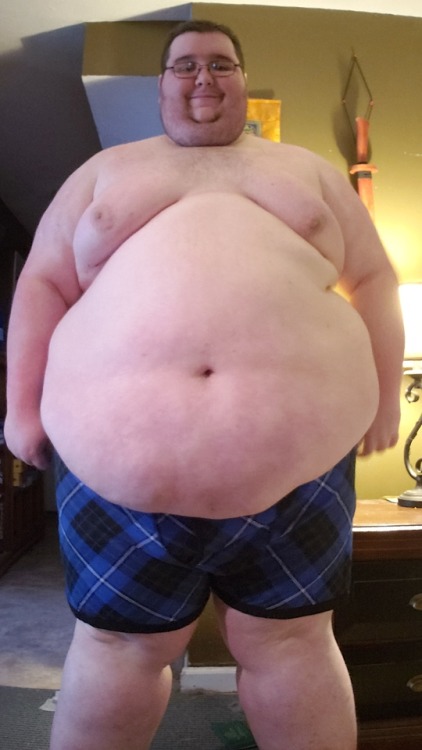 smother-me-in-ur-blubber:  gamertechchub:  A kind follower helped me buy these really cute boxer briefs! Aren’t they awesome!?  They would look even better laying on my bedroom floor. Woof. Damn you’re a big sexy blubber boy.  