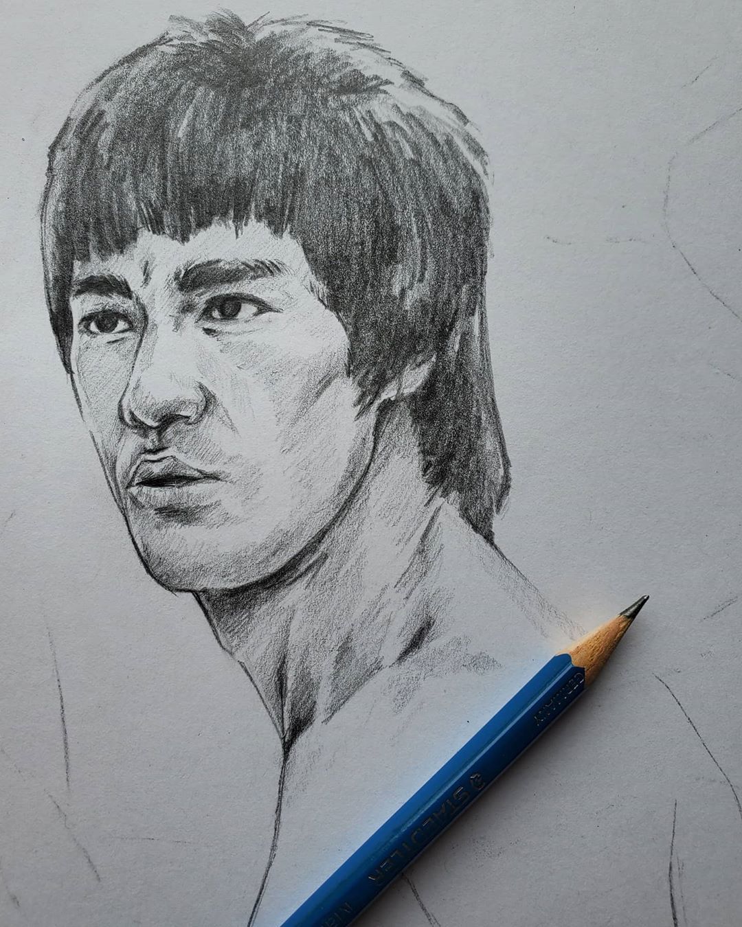 Morning friends! Let’s start off our week with wisdom from this philosophical genius 🤓 “Don’t think, feeeeeel” #wip #brucelee #thedragon #enterthedragon #belikewater #jeetkunedo #pencils #pencilart #graphitepencils #graphitedrawing #artoninstagram...