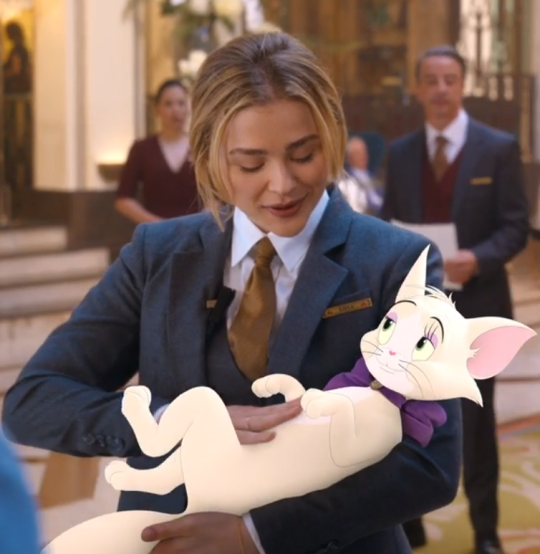 Chloë Grace Moretz's Outfits as Kayla in Tom and Jerry