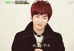 edanzgarden:  EXO-K kids laughing at LEADER SUHO’s charming act… 