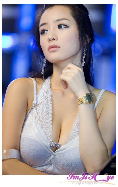 SFW Gorgeous Asian Women