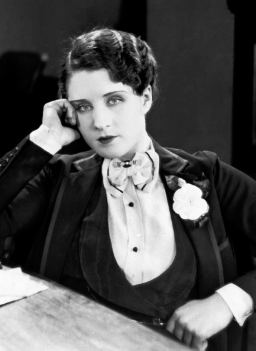 tea-with-theo:Norma Shearer in The Waning Sex, 1926.