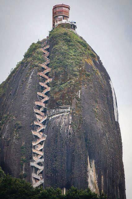 letsgoforahike:  Let’s Go For A Hike   20/12/13