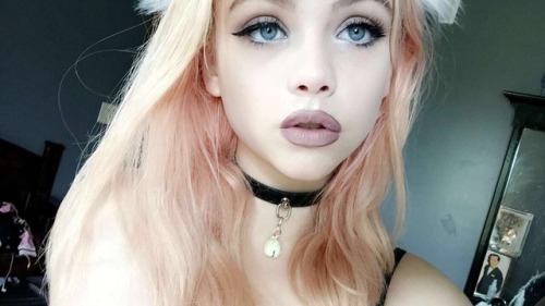 certified-attention-whore: honestly when will a cute girl beat me tf up