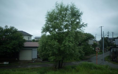 araiwatal:  SCENERY SEEN FROM A TRAIN WINDOW   THE NORTHEASTERN AREA車窓 東北 #69Ou Main Line 奥羽本線Hachirogata 八郎潟 https://plus.google.com/b/105927364264306621006/collections 