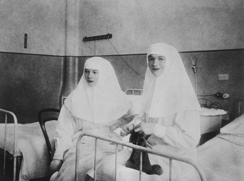 Magnae Ducissae Olga et Tatiana Russiaeantiqueroyals:Grand Duchess Olga and Tatiana of Russia