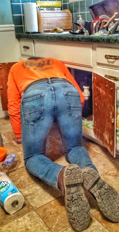 Kitchen faucet installations always involve skinny jeans coming off and pics being taken right?   Follower submitted thank you. Yes it does.