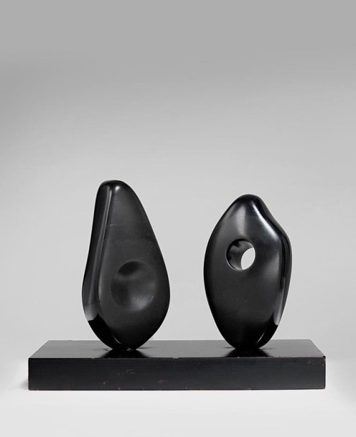 ronulicny:“Two Forms (Orkney)”, 1967 By: BARBARA HEPWORTH….