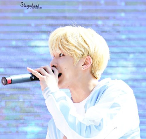 rapper-astro-jinjin: ☆SLEEPYHEAD☆ ‏