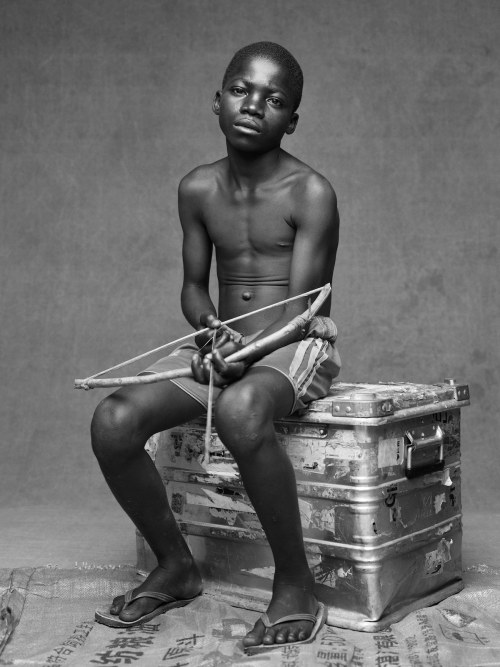 bulkbinbox:  contos do congo, mbomo, república do congo, pieter henket, 2018. 