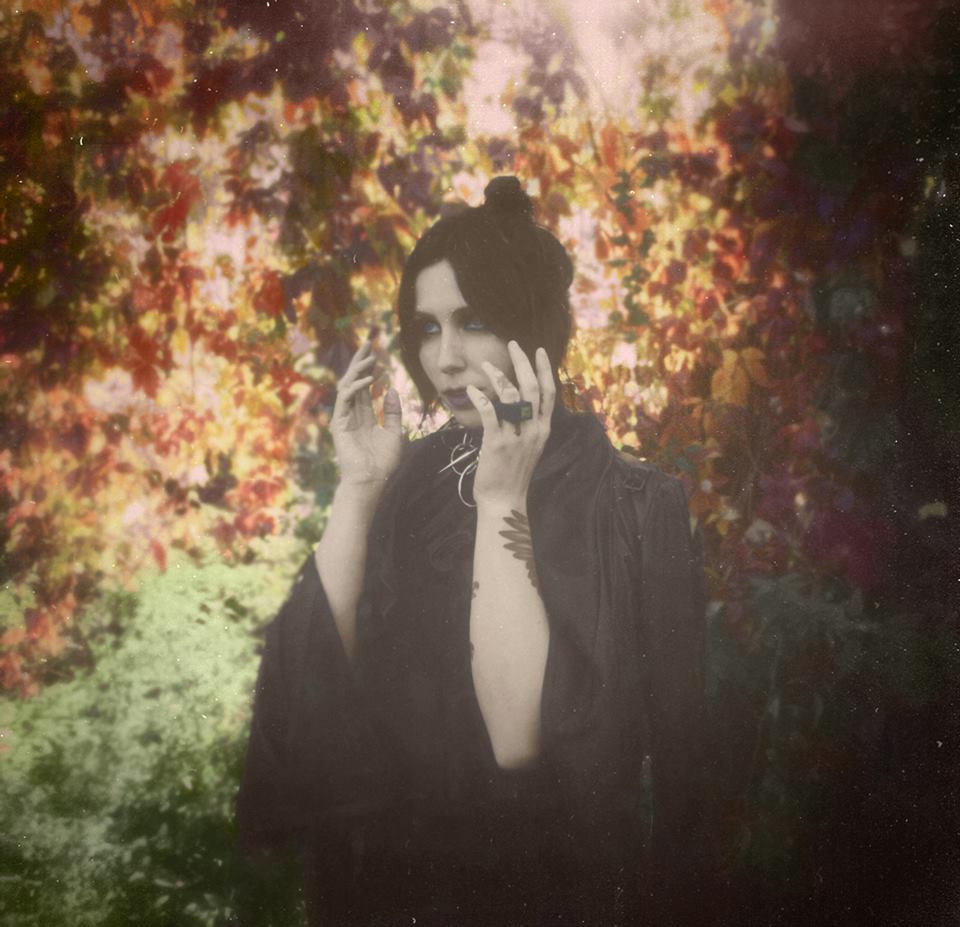 dianocturno:  babe Chelsea Wolfe by Krist Mort