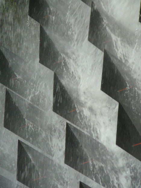 floresenelatico:  Laurent Gongora attached 24 metal elements to the rock behind
