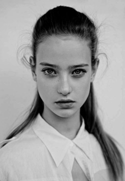 petit-rebel:  morbid—beauty:  .  