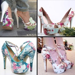 ideservenewshoesblog:  Gorgeous Flower Print Platform High Heel Sandals